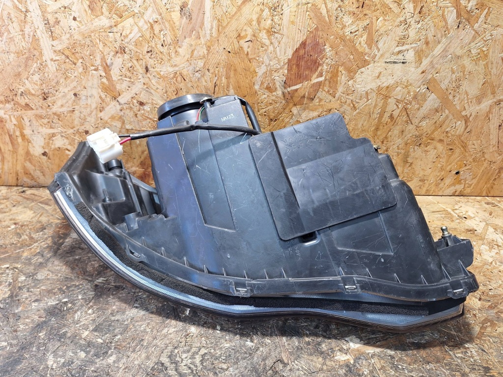 фото №5, Лампа левая mazda millenia xedos 9 europa