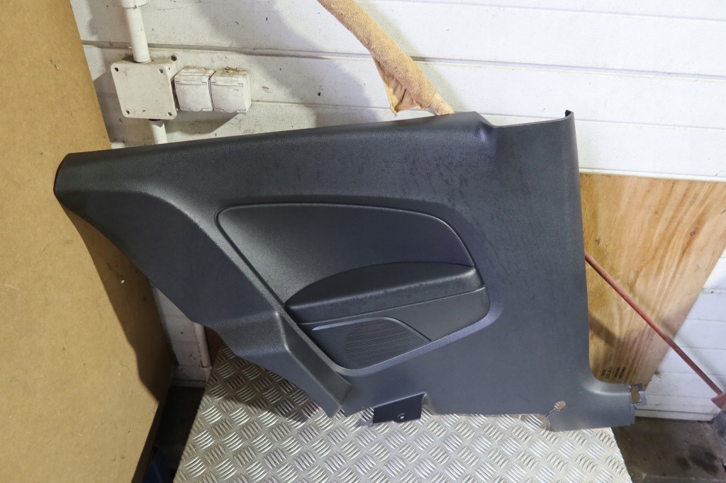 фото №1, Обивка левый задняя 3 дверь polo 6r 6r3867043