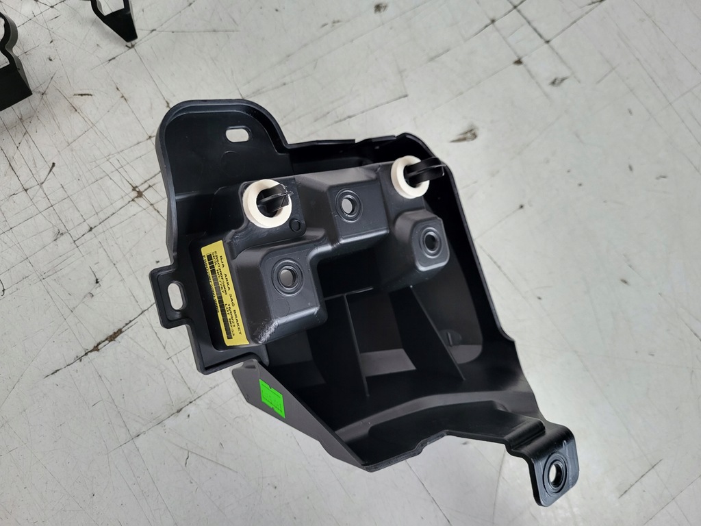 фото №11, Напрямна кронштейн бампера задня renault clio v 19- абсорбер