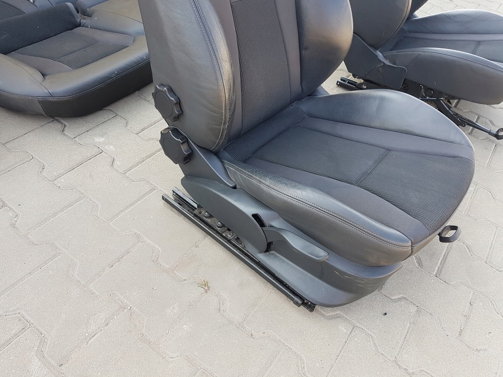 фото №11, Audi a1 8x 10-18r s-line сиденья заднее сиденье 3d