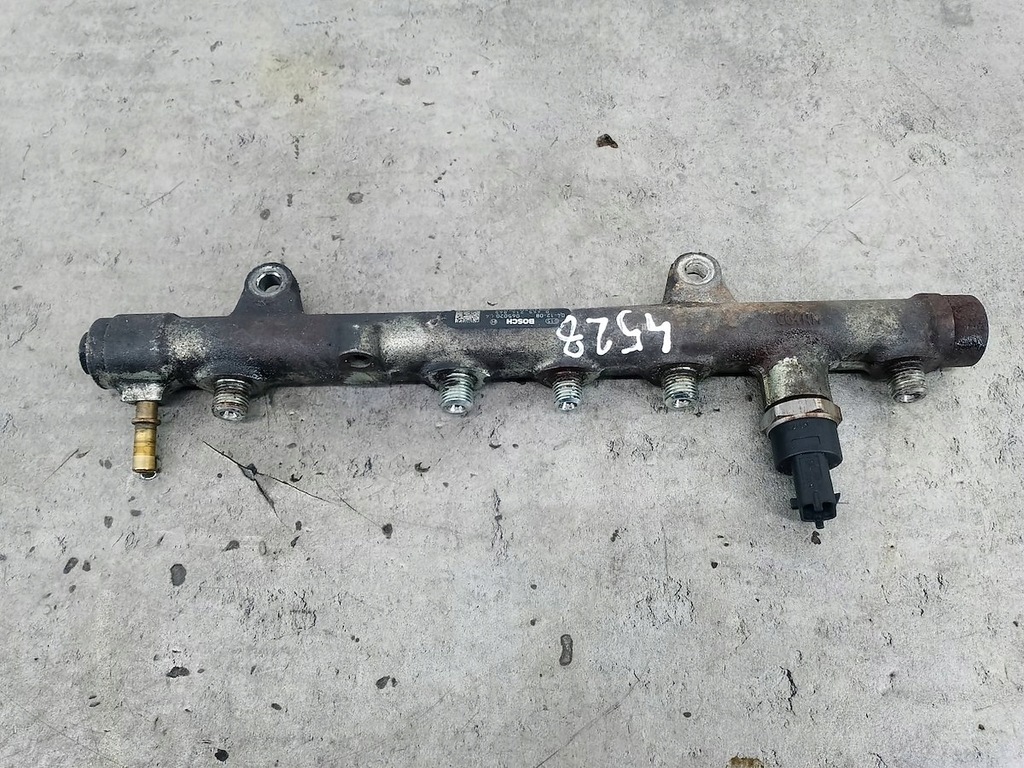 фото №1, Молдинг впрыскная renault grand scenic ii 8200330912 0445214065 bosch 1.9