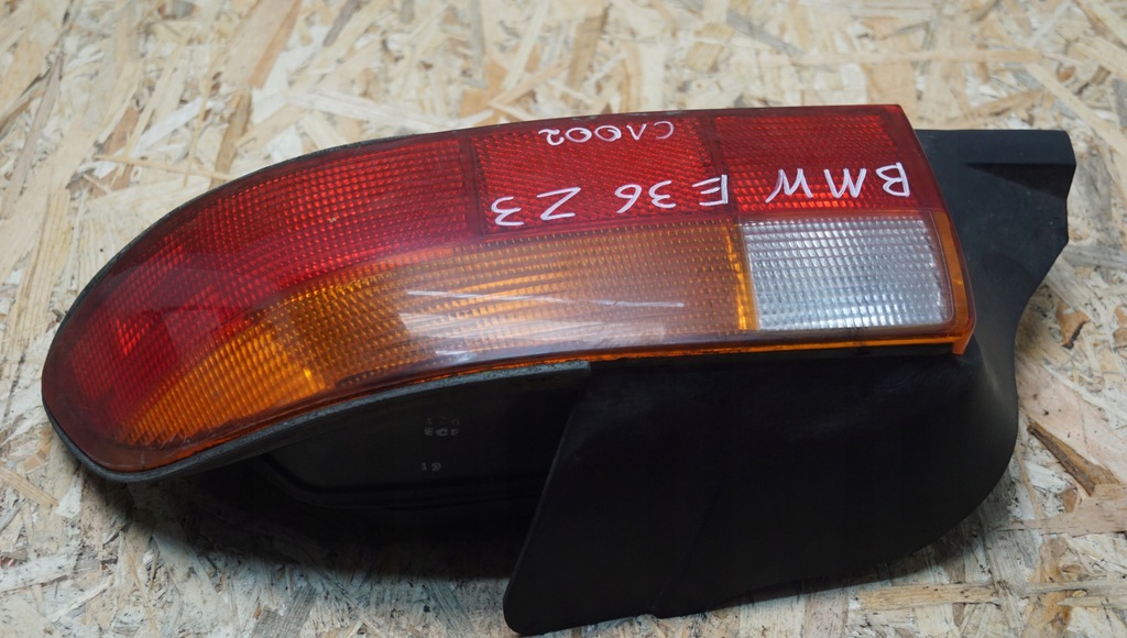 фото №7, Лампа правый задняя bmw z3 8389860