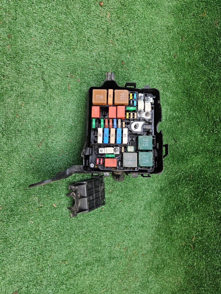 Коробка предохранителей bsm peugeot 308 2 expert 208 citroen c4 Цена