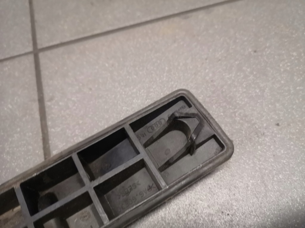 фото №6, Кронштейн домкрата левый audi a6 c6 4f0802847