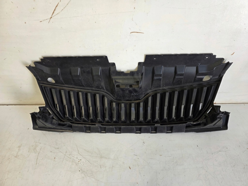 фото №11, Решётка радиатора решётка радиатора перед skoda fabia iii 3 14-18r 6v0853653a