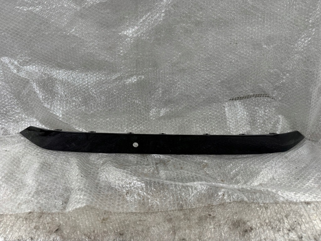 Купити Toyota bz4x решітка радіатора