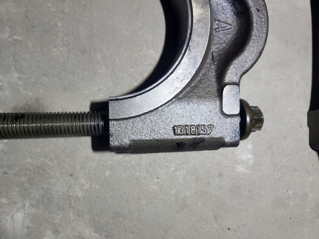 фото №4, Опора опора вала двигатель scania r 1318157