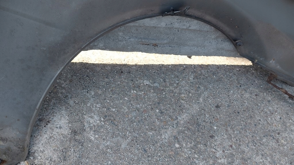 фото №10, Mazda 323f b3 12m крыло передний левый