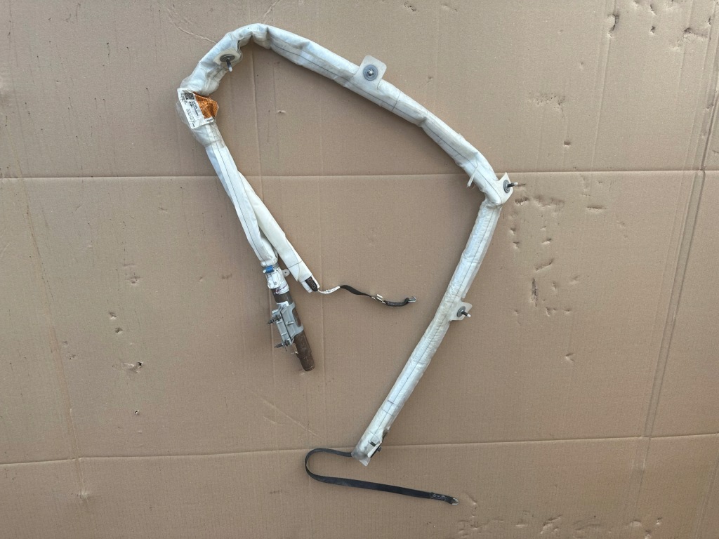 фото №1, Правая шторка безопасности боковая volvo c30 2006-2013 31271076