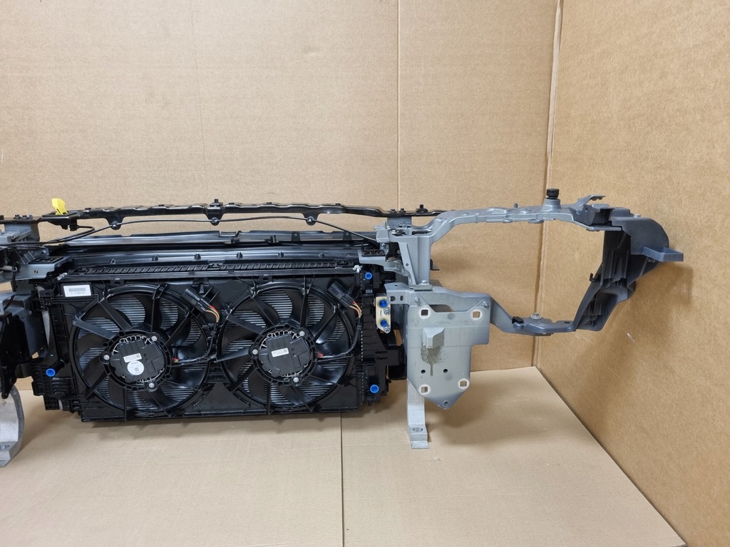 фото №16, Polestar 2 kompletny pas передний радиатор