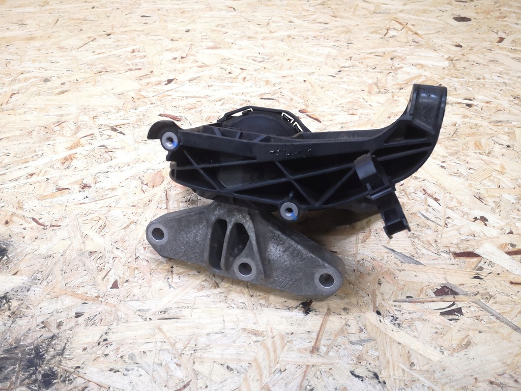 фото №1, Peugeot rifter berlingo iv кронштейн подушка двигателя 9820297580 1.5 hdi