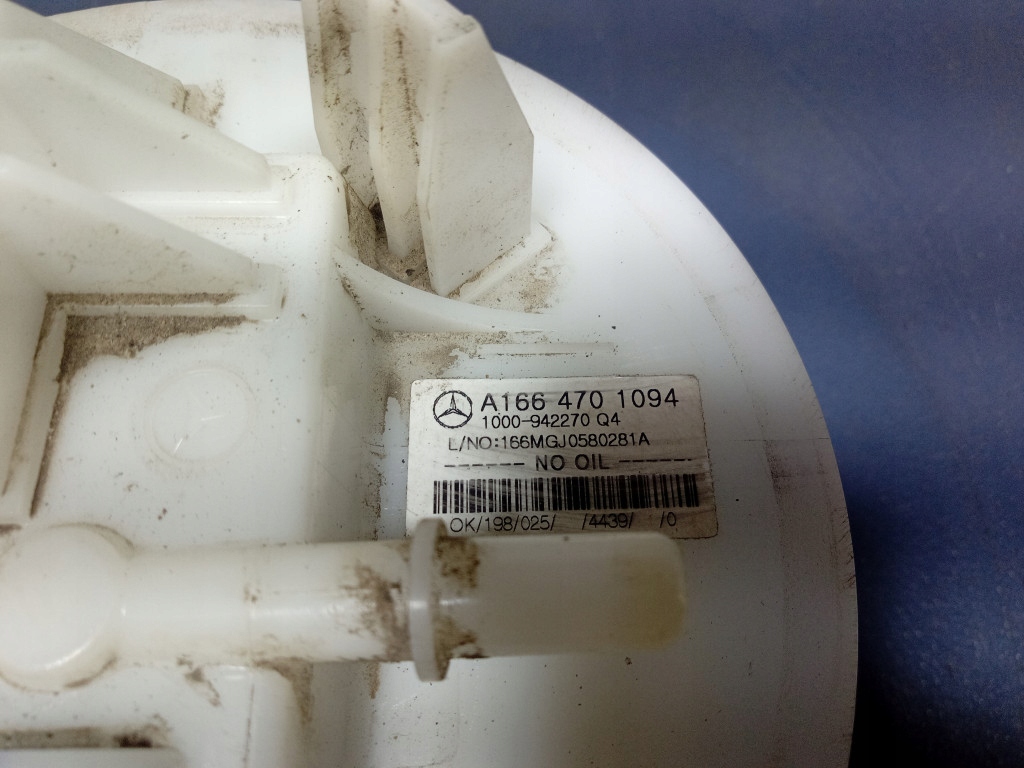 Mercedes gle w292 3.0 b 390 km насос пального a1664701094 Недорого