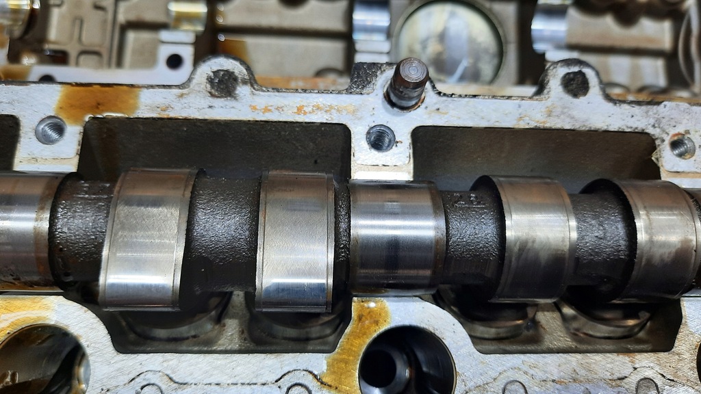 фото №14, Головка двигателя 1001837007 volvo xc70 s60 v70 2.4b