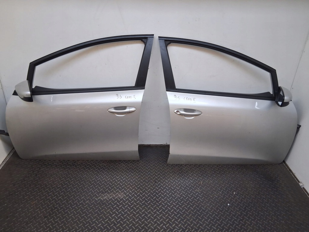 Купить Дверь левый 1 правый перед kia ceed 2 9s