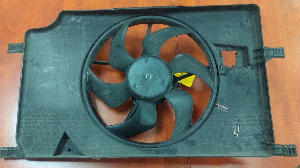 фото №1, Renault оригинальный номер 8200231756 вентилятор радиатора