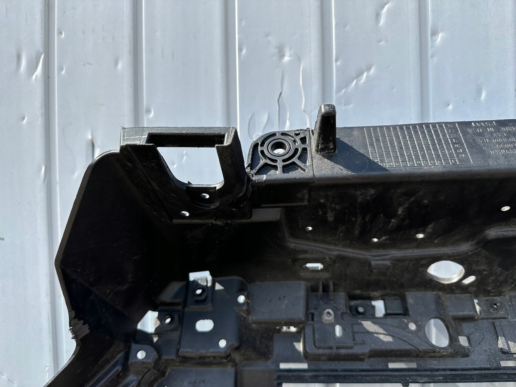 фото №9, Ford explorer vi 20- pas передний усилитель