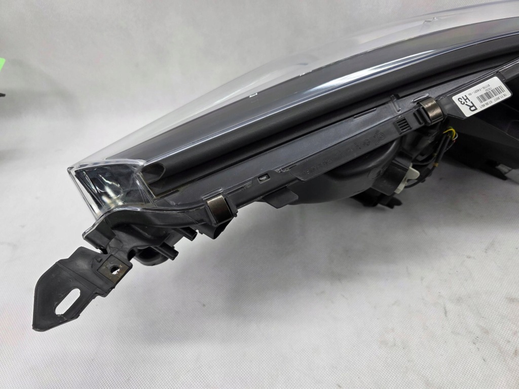 Toyota c-hr 2016+ фара перед правый  линза led обычная 81110-f4031-00 с Разборки