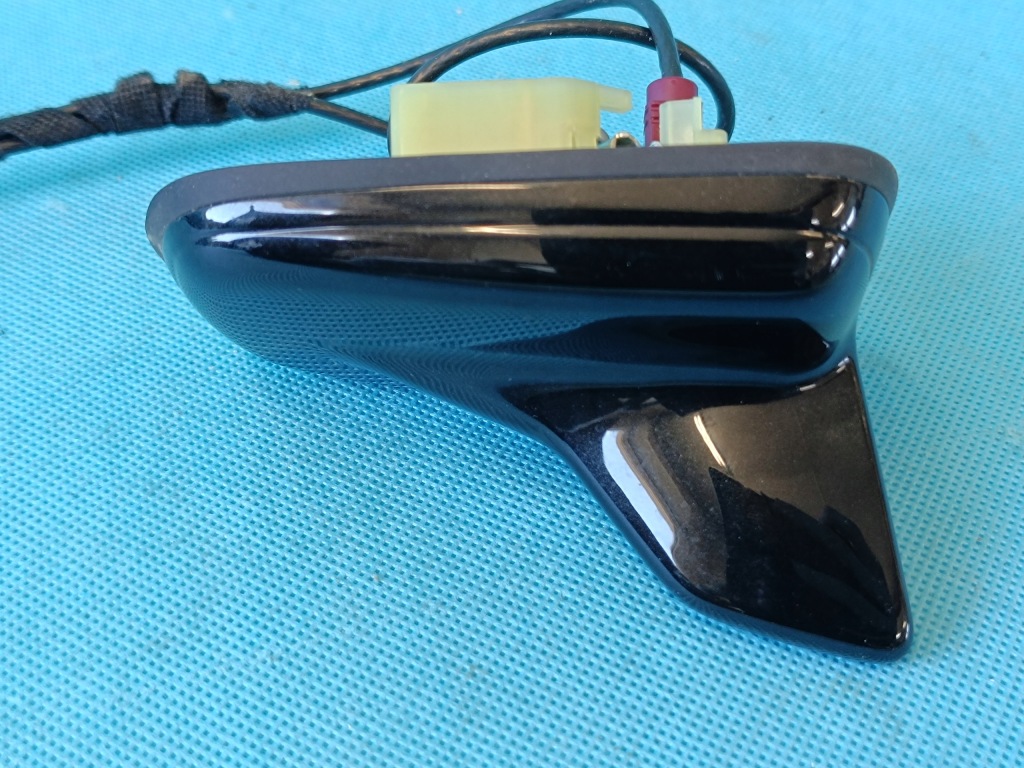 Audi q8 e-tron 55 quattro 300kw 2019 r антенна кровельная плавник 4n0035503af с Разборки