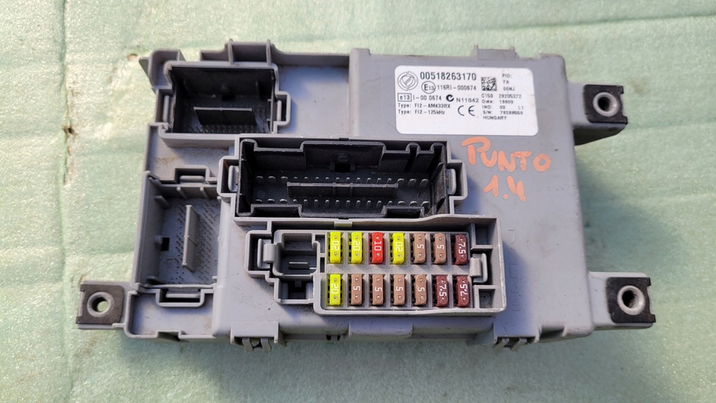 фото №1, Grande punto коробка предохранителей 00518263170