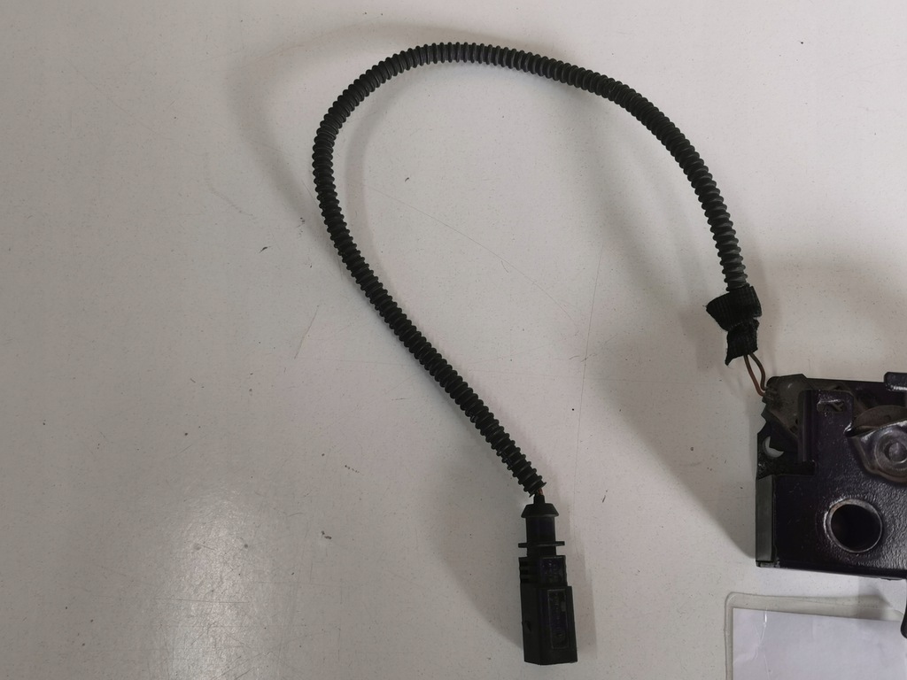 фото №10, Замок капот audi 182.