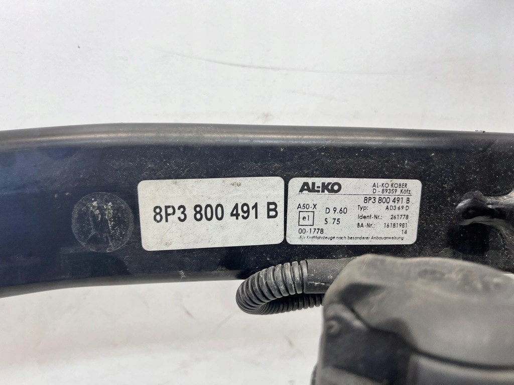 Фаркоп  буксирувальний audi a3 8p3 8p3800491b 1k0907383e знімний Ціна