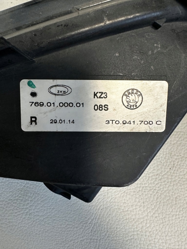 фото №6, Skoda superb ii противотуманная фара правый 3t0