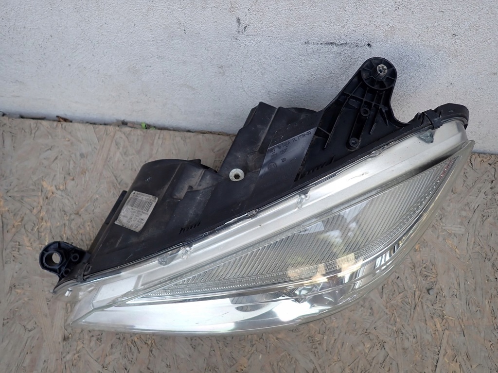 фото №9, Лампа левая фара левый bi ксенон mercedes c klasa 204 07-11r a2048200159