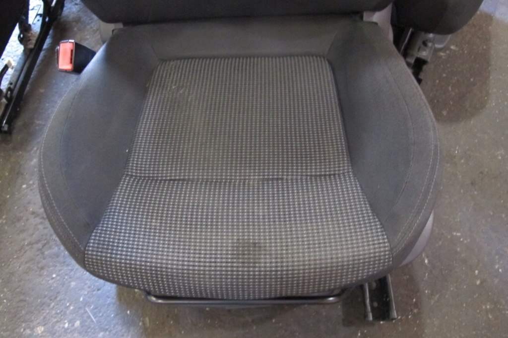 фото №8, Peugeot 5008 i 1 0u 0e сиденья перед задняя drugi trzeci ряд ремни обшивки 7-os