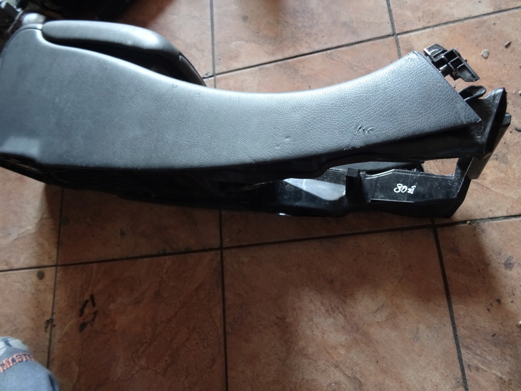 фото №7, W203 туннель средний подлокотник e037611021 #