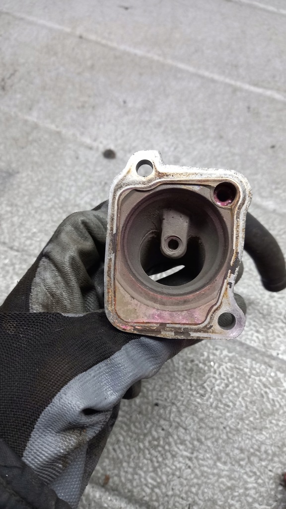 фото №4, Корпус термостата volvo s80