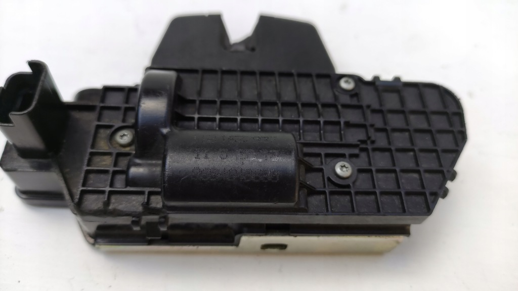 фото №6, Peugeot 3008 5008 i 09-13 замок крышки задняя задний le-d180