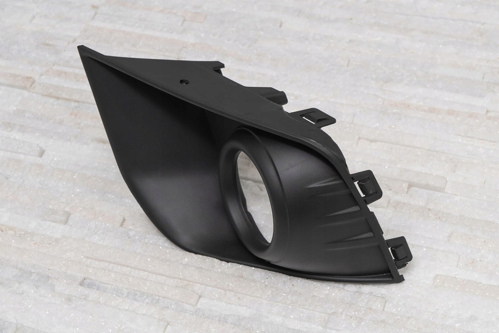 фото №12, Mitsubishi asx 2016-2019 решётка противотуманной фары левая 8321a717