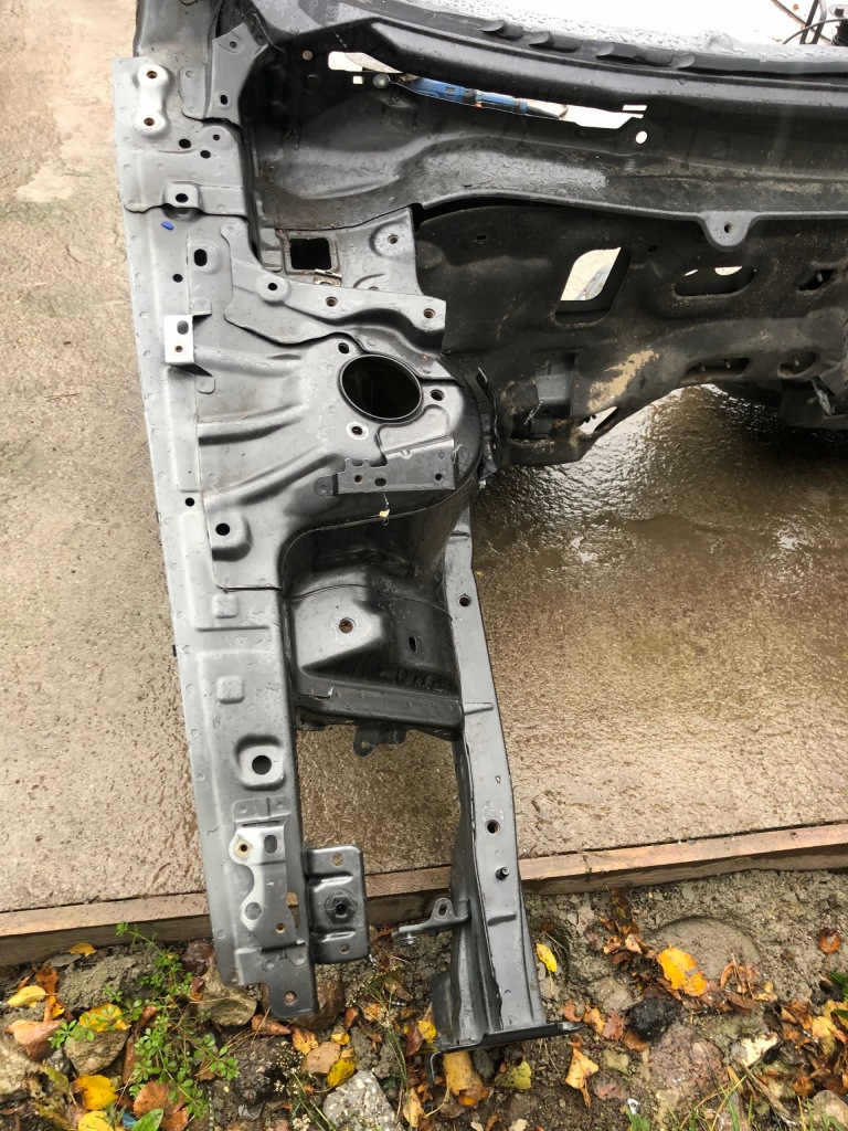 Mazda 3 iv bp hb четвертина правий 1 ліва перед обрізаний Недорого