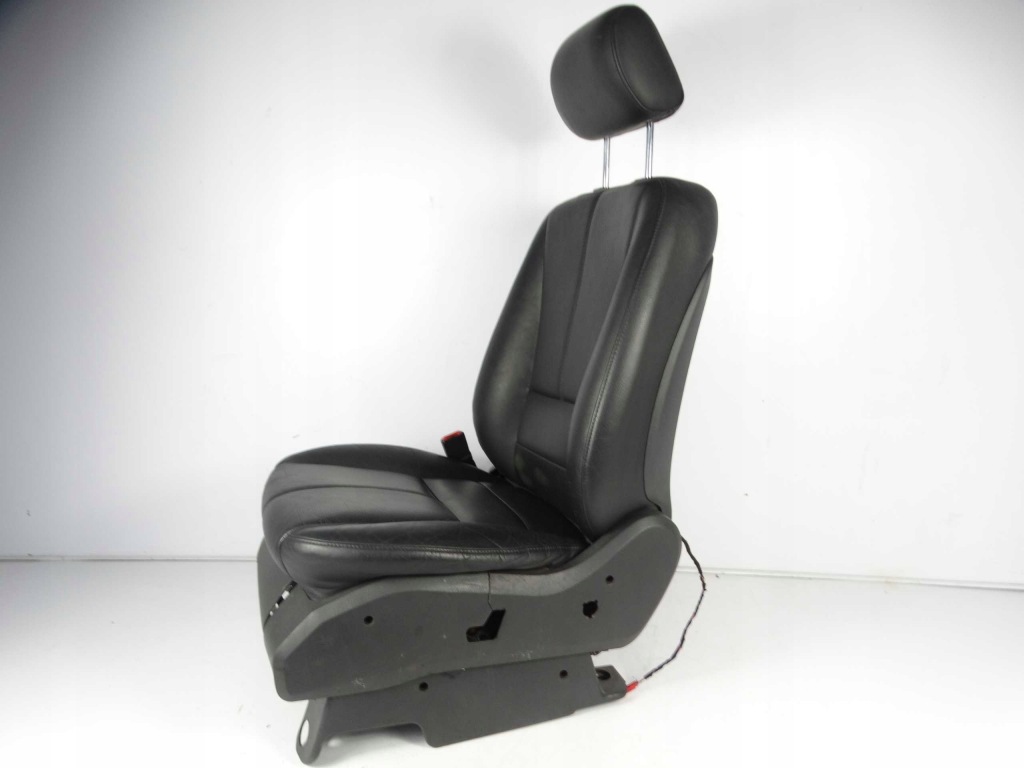 Купити Mercedes ml w163 рестайлінг  сидіння лівий перед передній шкіра