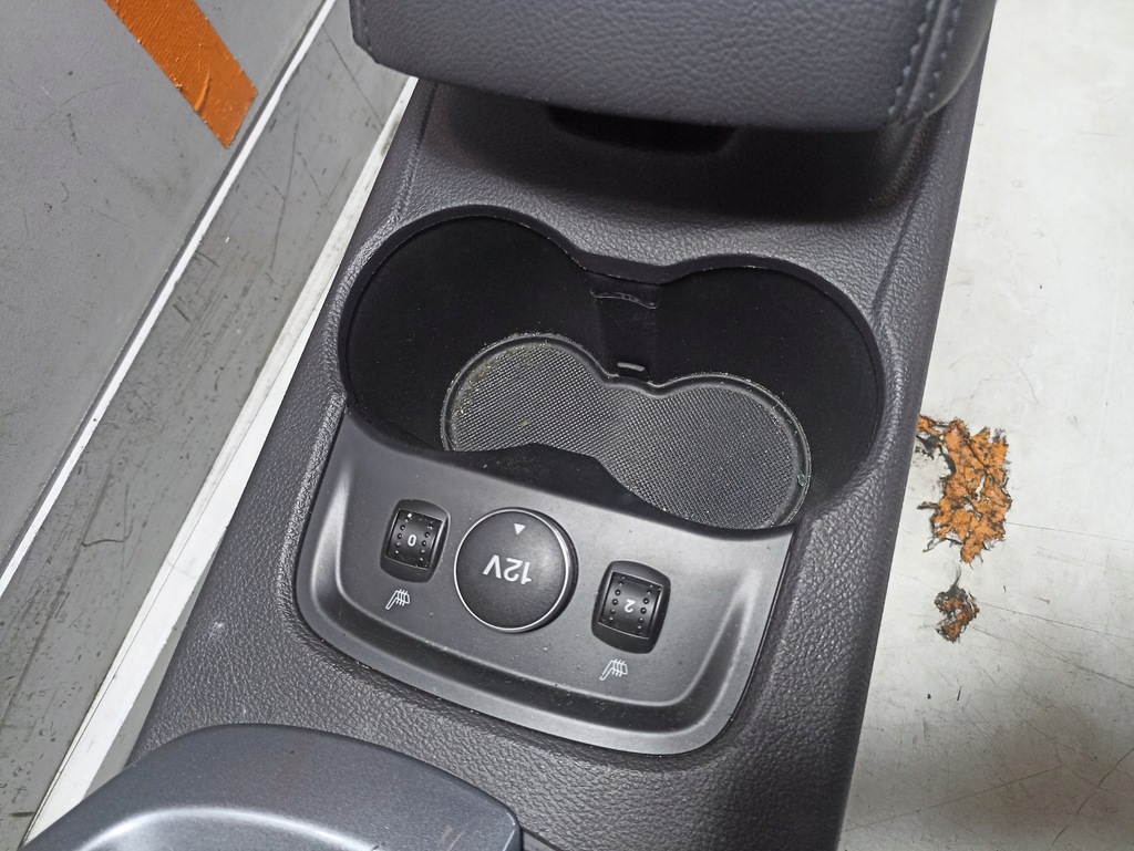 фото №11, Ford focus mk3 подлокотник туннель europa