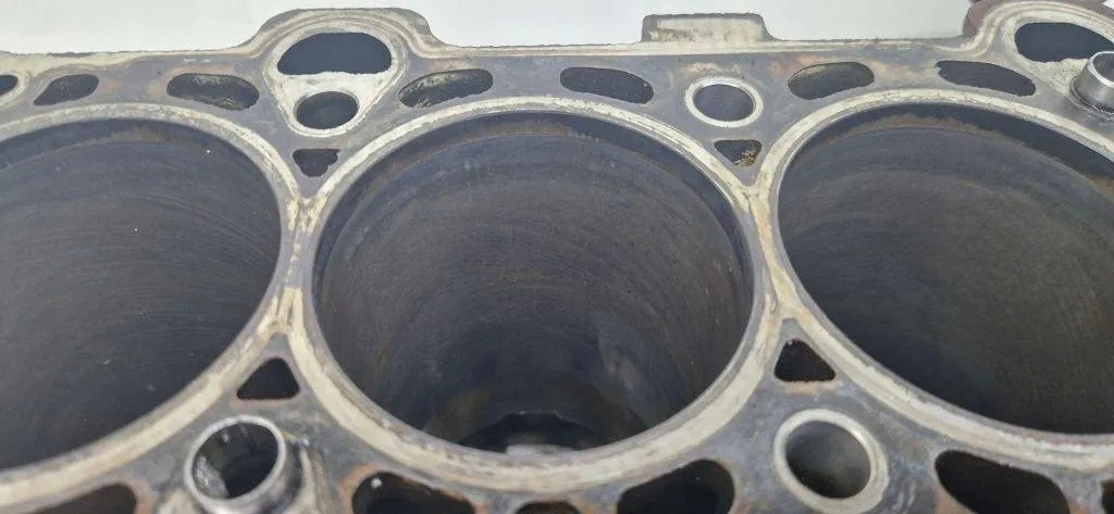 фото №11, Блок двигуна bmw 3 touring e91 7786664 2.0l дизель 2006