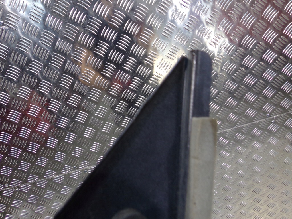 фото №13, Bmw i8 i12 i15 захист стійка c ліва права na штуки