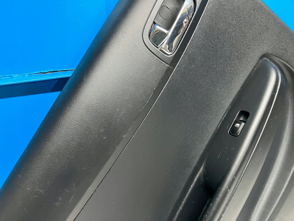 фото №3, Hyundai i20 2012 r обшивка оббивка двері лівий задня ліва 5d