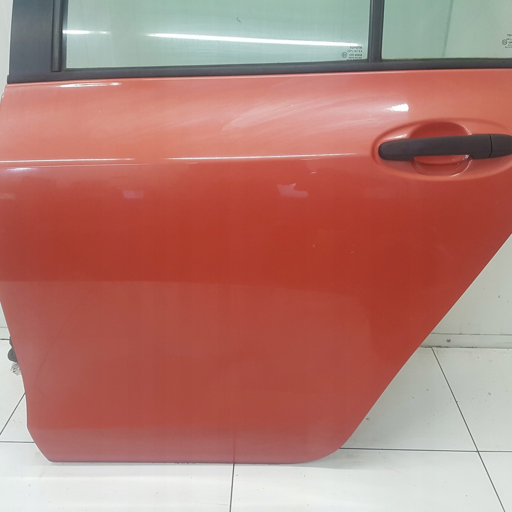 фото №2, Дверь правый задняя toyota yaris 2