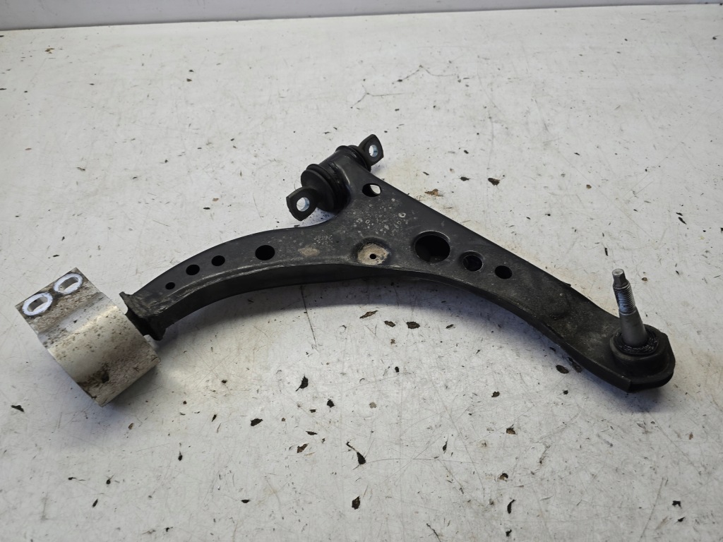 Купити Opel astra k рестайлінг  важіль праві перед передній 39089345