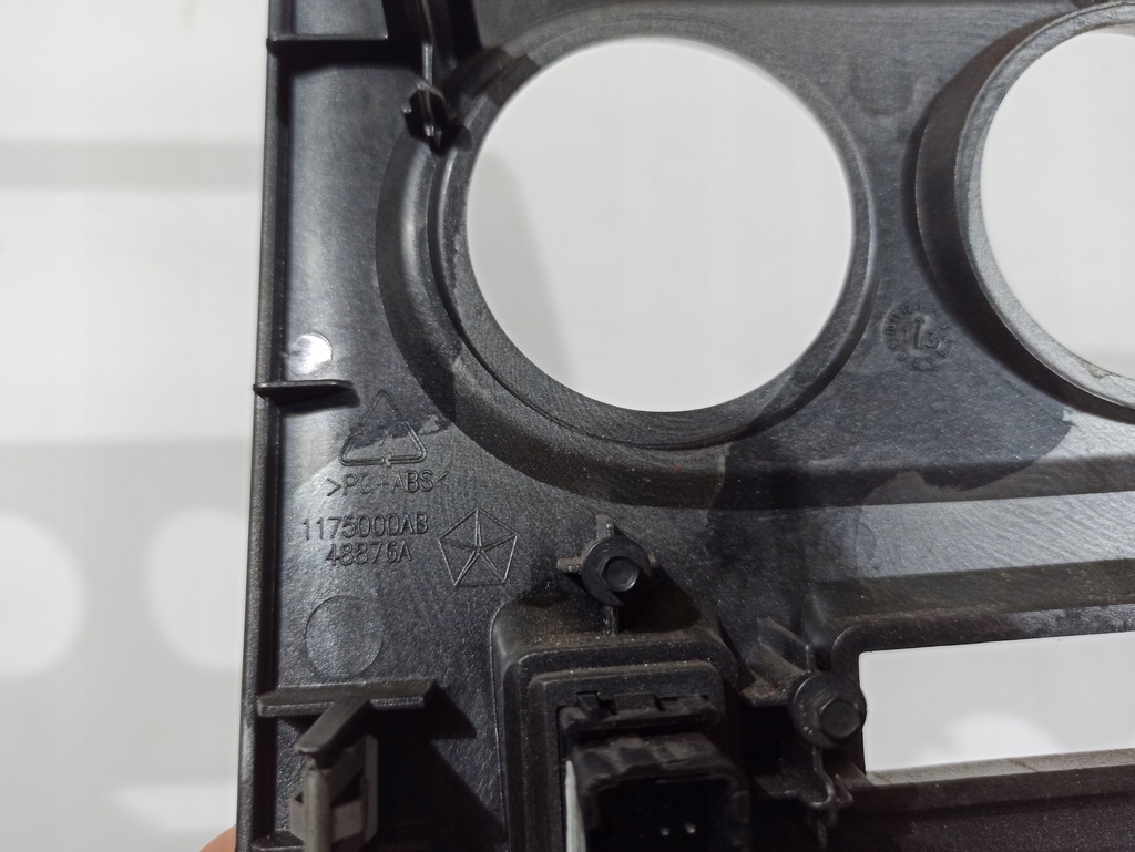 фото №8, Панель dekor панелі dodge challenger 2011-2014 підігрів сидіння