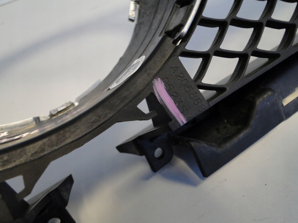 фото №14, Mercedes c 205 c/a решётка радиатора решётка радиатора 63 amg камера w205