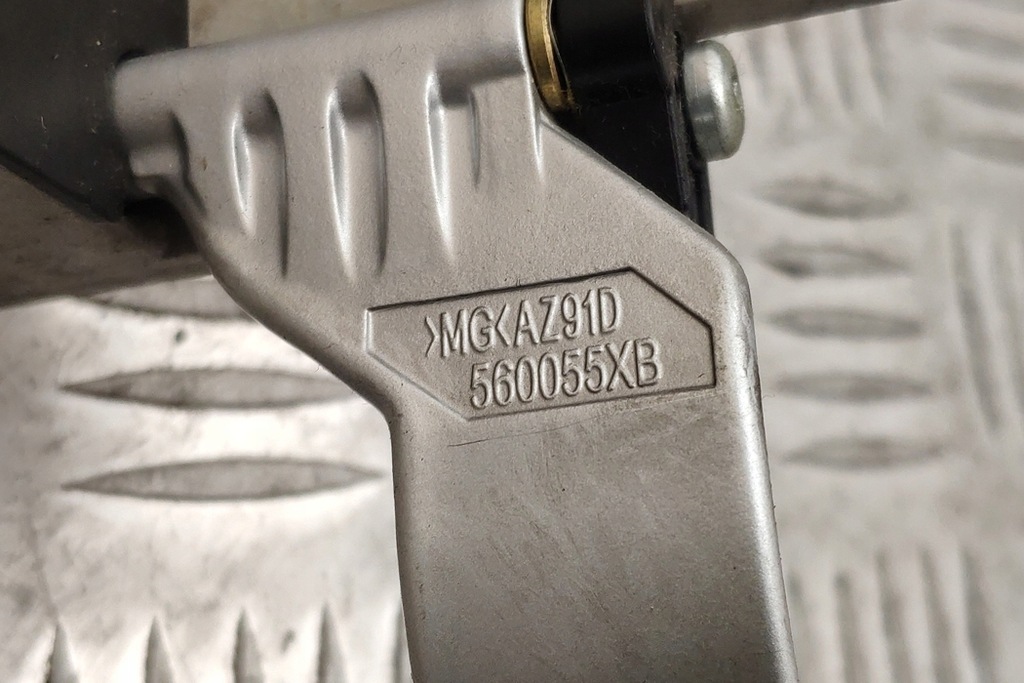 фото №8, Переключатели peugeot 4007 gp_ c68016xe 2.2l дизель 115kw 2008