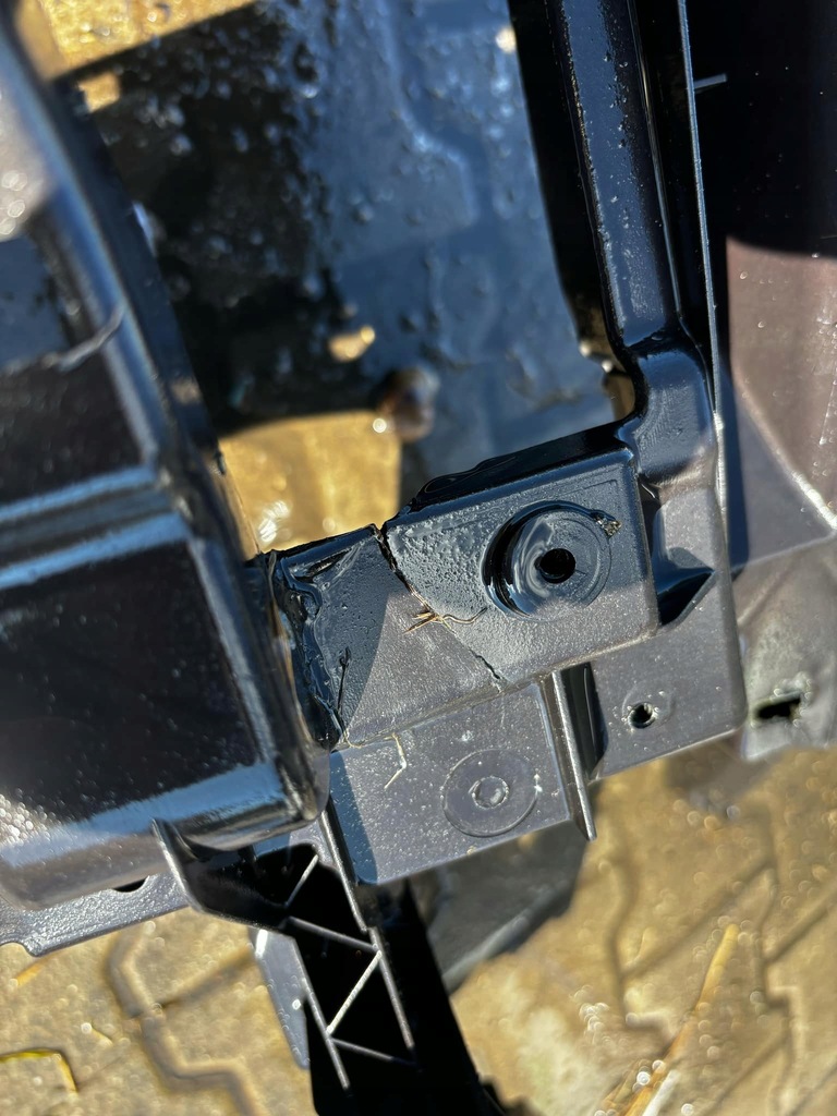 фото №8, Vw golf v plus vi pas передний усилитель 5m0805588 org. vw