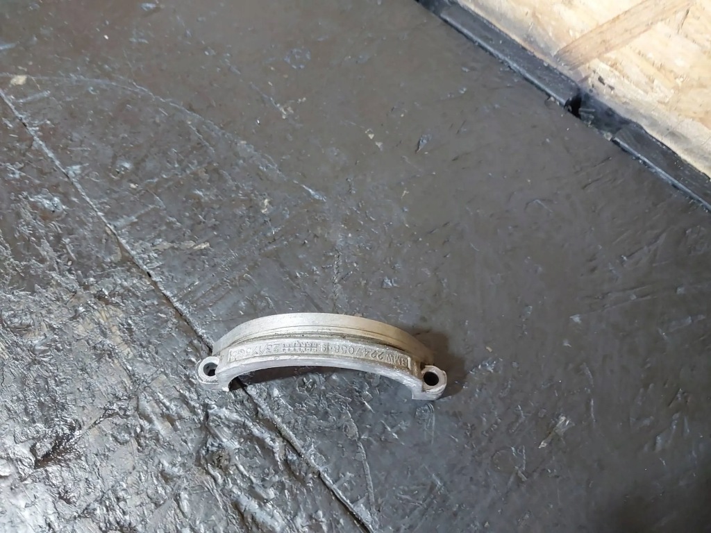 Кронштейн насоса вакуум bmw 5 e39 530d m57d30 2247058 Недорого