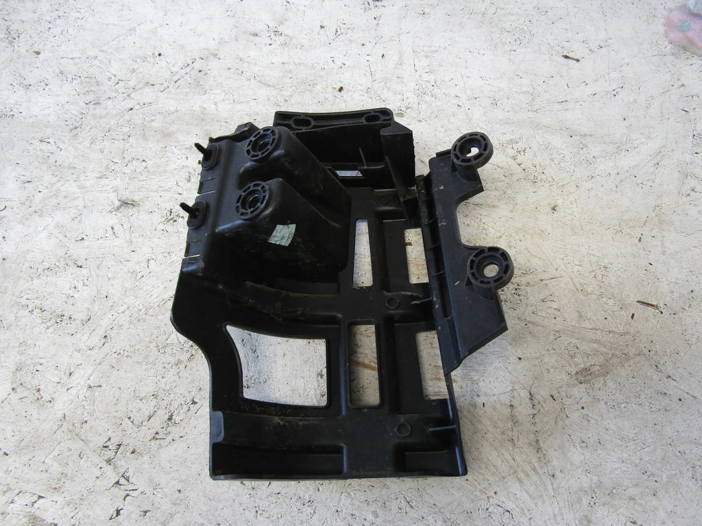 фото №10, Peugeot 5008 i напрямна бампера правий задня