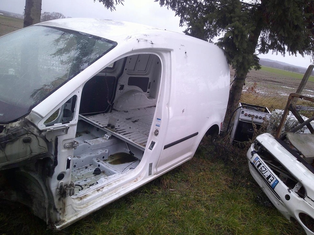 фото №1, Caddy четверть задняя левая правая крыша 04-15