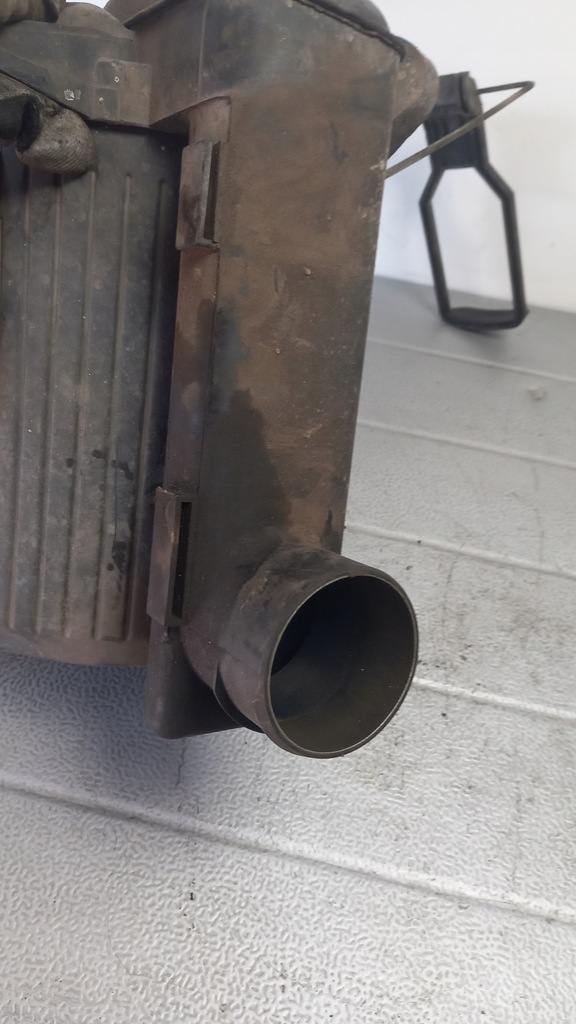 фото №5, Корпус фільтра повітря vw t4 95r