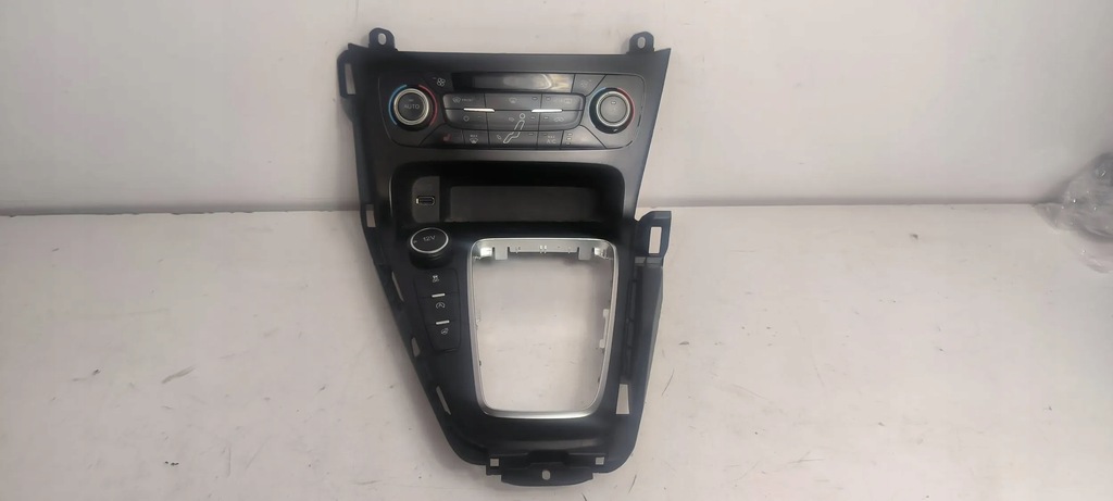 фото №1, Рамка радіо панель радіо ford focus mk3 f1et-18k811-hd