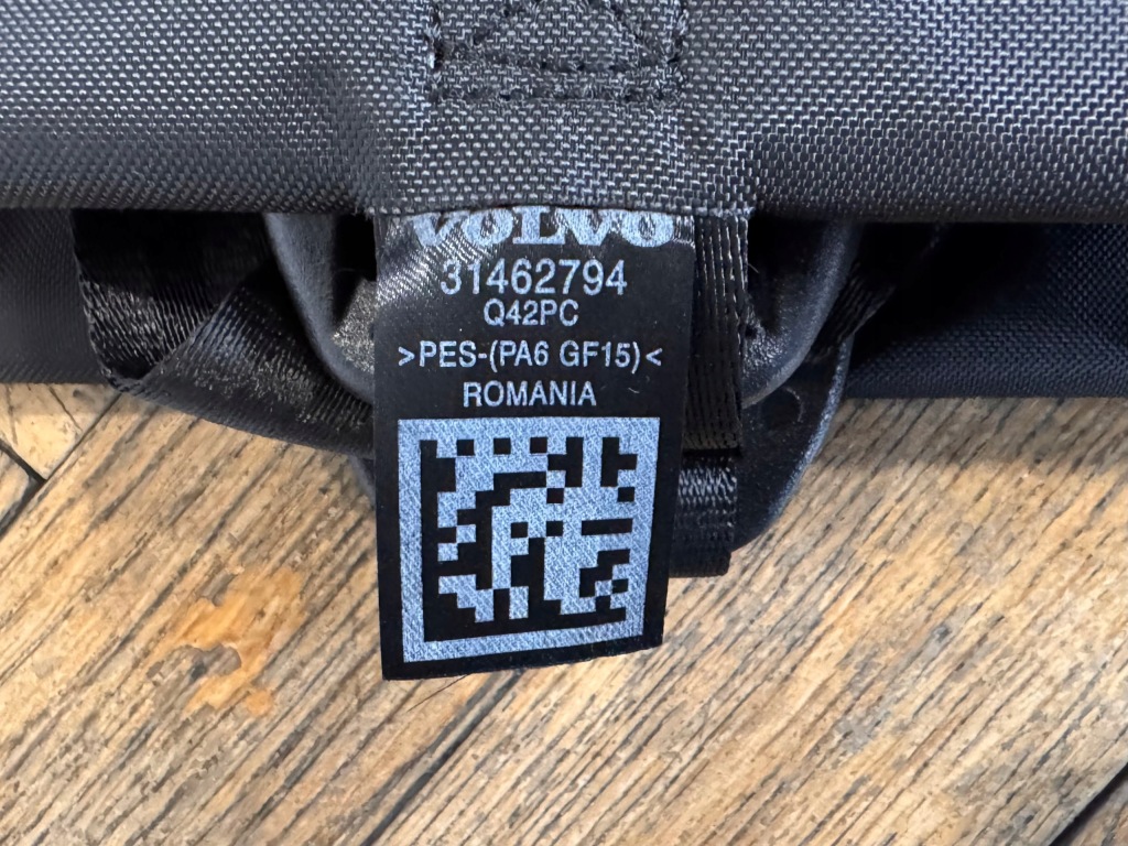 фото №8, Volvo v60 ii 2018-2025 шторка багажника + сітка вертикальна оригінал